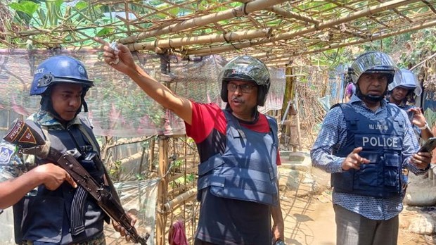 রোহিঙ্গা শিবিরে গোলাগুলিতে এক নারীসহ দুজন নিহত রোহিঙ্গা শিবিরে গোলাগুলিতে এক নারীসহ দুজন নিহত