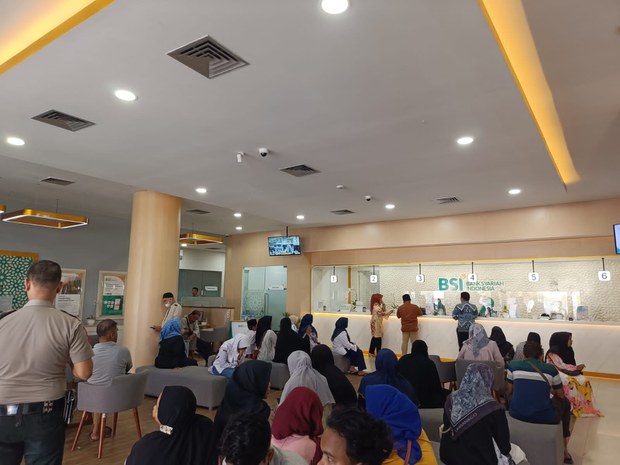 Aceh pertimbangkan kembalinya bank konvensional menyusul serangan siber ke BSI