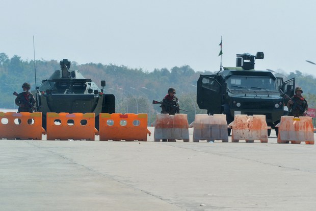 Aktivis HAM tuduh BUMN pertahanan Indonesia jual senjata ke militer Myanmar Aktivis HAM tuduh BUMN pertahanan Indonesia jual senjata ke militer Myanmar
