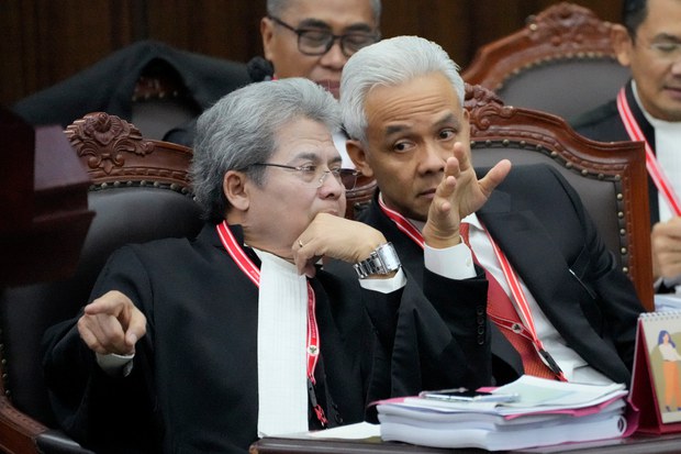 Sidang sengketa hasil pemilu: Anies dan Ganjar minta pemilihan ulang tanpa Gibran Sidang sengketa hasil pemilu: Anies dan Ganjar minta pemilihan ulang tanpa Gibran