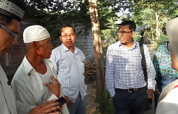 Tim YLBHI dan GP Ansor bertemu warga di Desa Greneng, Kabupaten Lombok Timur, Nusa Tenggara Barat, 17 Mei 2018. (Dok. YLBHI)