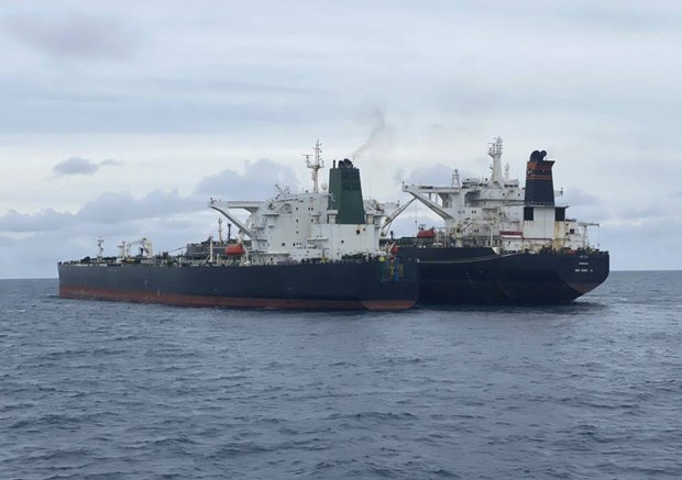 Bakamla Investigasi 2 Kapal Tanker Asing di Perairan Kalimantan Bakamla Investigasi 2 Kapal Tanker Asing di Perairan Kalimantan