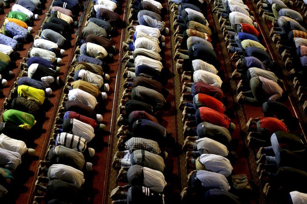 181101_ID_Muslim_1000.jpg