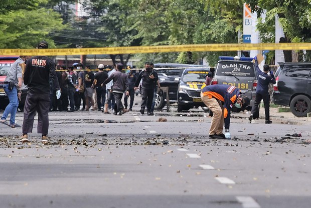 Pemerintah: 2 Pengebom Bunuh Diri Gereja Makassar Tewas, Pelaku Terkait JAD Pemerintah: 2 Pengebom Bunuh Diri Gereja Makassar Tewas, Pelaku Terkait JAD