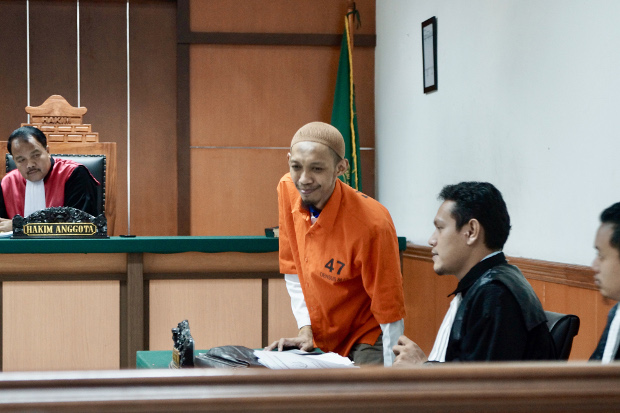 Terdakwa kasus terorisme Syamsul Arifin dalam persidangan di Pengadilan Negeri Jakarta Barat, 7 Februari 2019. (Arie Firdaus/BeritaBenar)