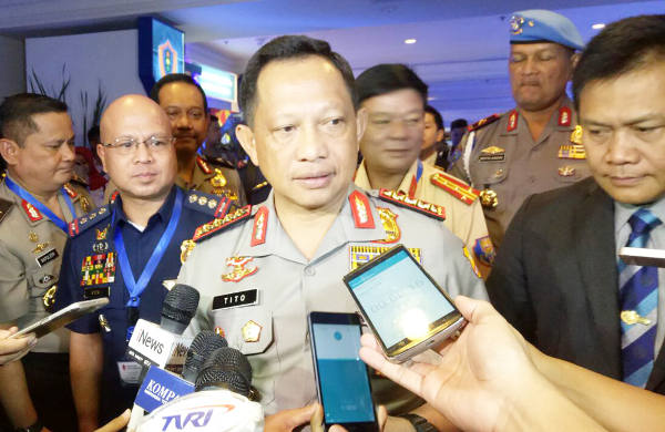 Kapolri Jenderal Tito Karnavian berbicara kepada para wartawan tentang situasi Papua di Jakarta, 15 November 2017. (Putra Andespu/BeritaBenar)   