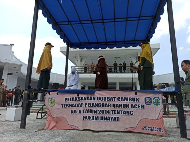 200203_ID_Caning.jpg 200203_ID_Caning.jpg
