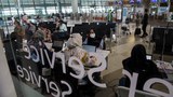 Pemerintah Revisi Masa Karantina, Vaksinasi Booster Publik Segera Dimulai