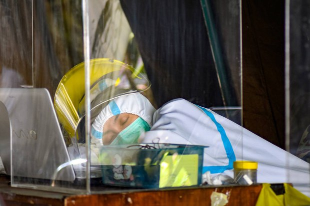 Indonesia Kembali Laporkan Kasus Kematian Harian Tertinggi COVID-19