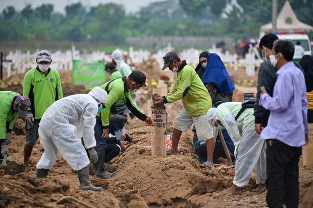 Indonesia Kembali Catat Rekor Kematian Harian, WHO Desak Perketat Pembatasan Indonesia Kembali Catat Rekor Kematian Harian, WHO Desak Perketat Pembatasan