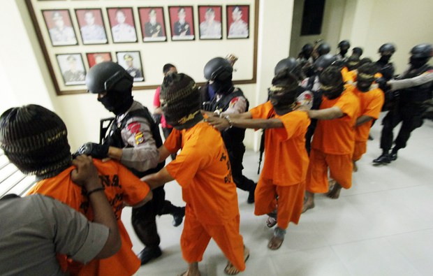 150414_ID_NURDIN_DIN_MINIMI__SURIAH_700_VG.jpg 150414_ID_NURDIN_DIN_MINIMI__SURIAH_700_VG.jpg