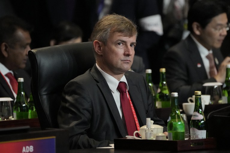 Duta Besar Ukraina Vasyl Hamianin menghadiri KTT G20 di Nusa Dua, Bali, 15 November 2022. [Dita Alangkara/AFP]