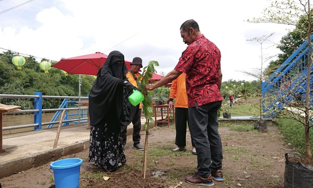 Galang Dana dan Siap Jadi Pengantin Bom, Ika Kini Pilih Hidup Damai Galang Dana dan Siap Jadi Pengantin Bom, Ika Kini Pilih Hidup Damai