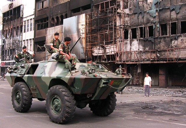 150501_ID_SOLO_JAKARTA_RIOT_700.jpg