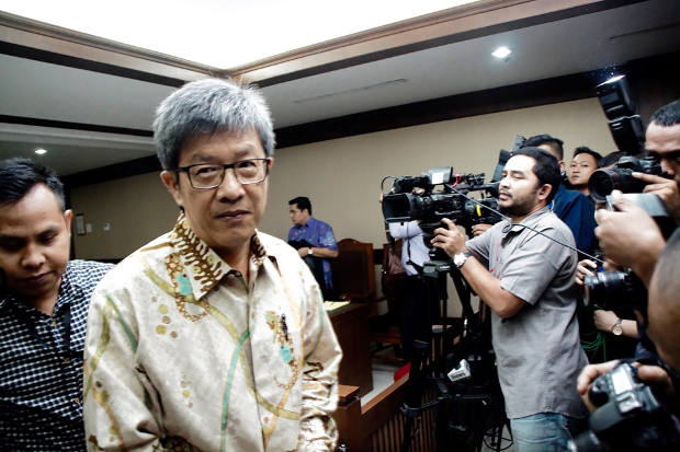 Terdakwa kasus korupsi e-KTP Anang Sugiana Sudiharjo saat tiba dalam persidangan di Pengadilan Tindak Pidana Korupsi Jakarta, 28 Juni 2018. (Arie Firdaus/BeritaBenar)