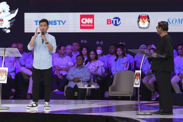 Tak ada agenda politik di balik pembagian susu, kata Gibran ke Bawaslu