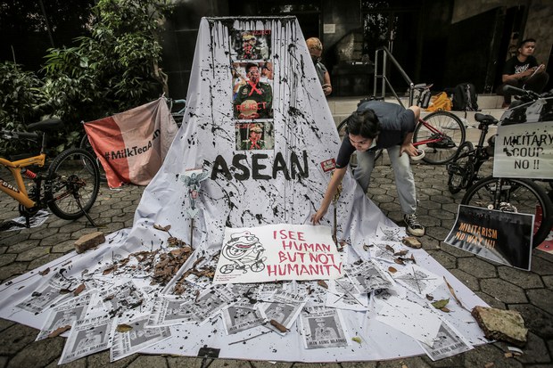 Kelompok HAM desak Indonesia berikan tekanan lebih kuat pada militer Myanmar Kelompok HAM desak Indonesia berikan tekanan lebih kuat pada militer Myanmar