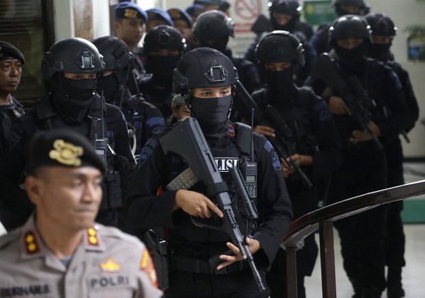 Densus 88 Tangkap Lima Orang Diduga Anggota Jemaah Islamiyah Densus 88 Tangkap Lima Orang Diduga Anggota Jemaah Islamiyah