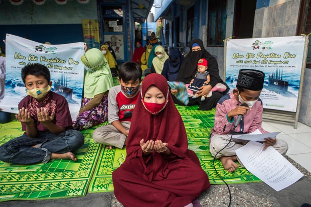 Bantuan Asing Datang, Waktu Makin Berkurang untuk Selamatkan Awak Kapal Selam Bantuan Asing Datang, Waktu Makin Berkurang untuk Selamatkan Awak Kapal Selam