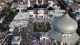 Umat Islam Sambut Idulfitri dalam Sukacita