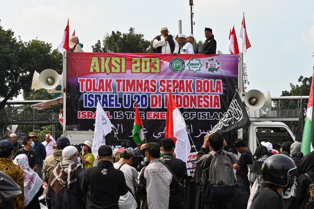Indonesia batal jadi tuan rumah FIFA U-20 di tengah kontroversi partisipasi Israel Indonesia batal jadi tuan rumah FIFA U-20 di tengah kontroversi partisipasi Israel