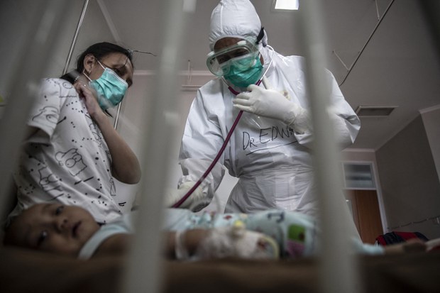 COVID-19: Indonesia Butuh 3.000 Dokter, Puluhan Ribu Perawat Tambahan COVID-19: Indonesia Butuh 3.000 Dokter, Puluhan Ribu Perawat Tambahan