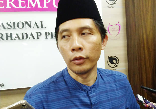 Juru bicara Jemaah Ahmadiyah Indonesia, Yendra Budiana berbicara kepada wartawan di Jakarta, 21 Mei 2018. (Tria Dianti/BeritaBenar) 
