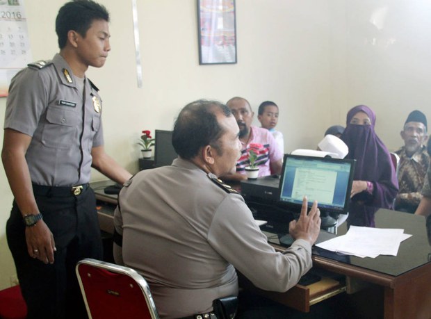 160516_ID_Siyono_1000.jpg 160516_ID_Siyono_1000.jpg
