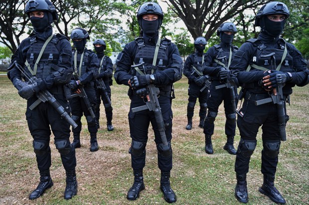 Polisi Tangkap Lima Terduga Anggota JAD dan JI Polisi Tangkap Lima Terduga Anggota JAD dan JI