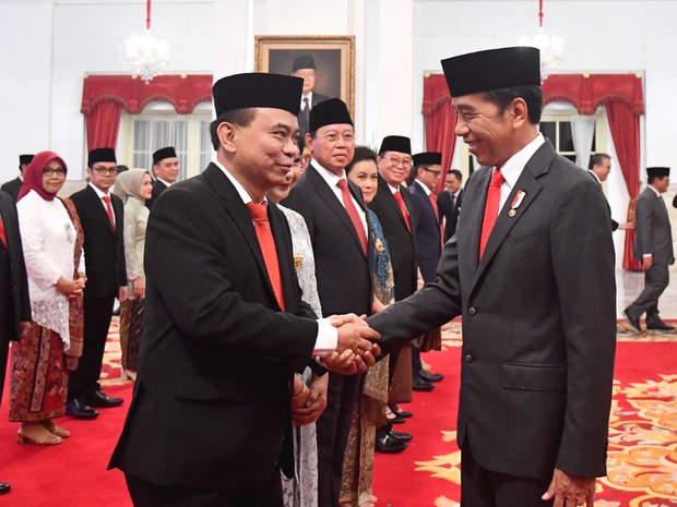 Jokowi tunjuk mantan relawan pendukung jadi pengganti Johnny Plate Jokowi tunjuk mantan relawan pendukung jadi pengganti Johnny Plate