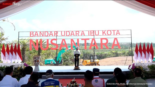 Jokowi resmikan pembangunan bandara IKN Nusantara di tengah tuduhan abaikan lingkungan hidup Jokowi resmikan pembangunan bandara IKN Nusantara di tengah tuduhan abaikan lingkungan hidup