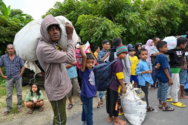Jokowi: Pemerintah akan tindak jaringan perdagangan orang terkait pengungsi Rohingya Jokowi: Pemerintah akan tindak jaringan perdagangan orang terkait pengungsi Rohingya