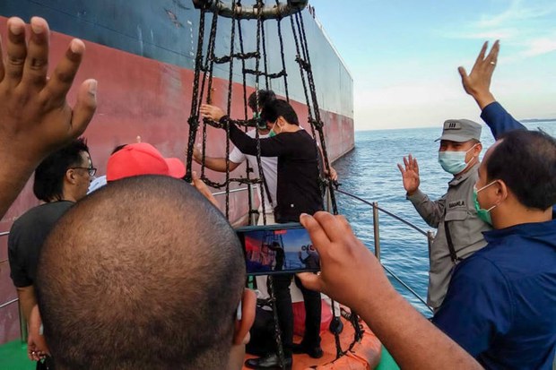 Kapal Tanker Iran dan Panama Dibebaskan Setelah 4 Bulan Ditahan Kapal Tanker Iran dan Panama Dibebaskan Setelah 4 Bulan Ditahan