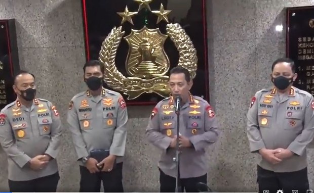 Kapolri copot jenderal yang kediamannya jadi lokasi baku tembak