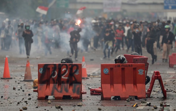 Protes UU Cipta Kerja Lewat Twitter, Aktivis Buruh Dihukum 10 Bulan Penjara