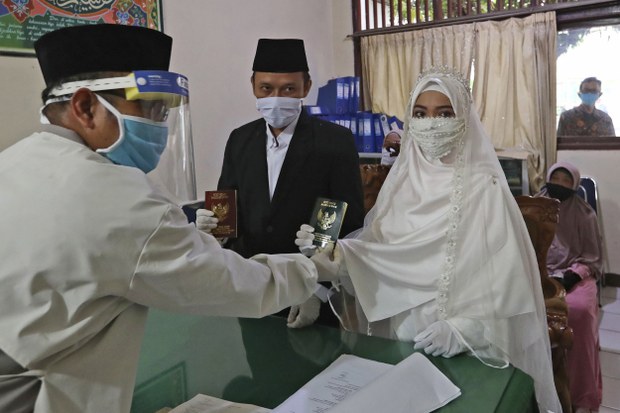 Usulan Kementerian Agama jadikan KUA tempat pernikahan semua agama tuai kontroversi Usulan Kementerian Agama jadikan KUA tempat pernikahan semua agama tuai kontroversi