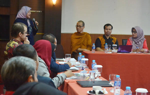 Suasana diskusi yang digelar Palang Merah Internasional (ICRC) dan Fakultas Ilmu Sosial dan Politik Universitas Tanjungpura di Pontianak, Kalimantan Barat, 16 November 2017. (Severianus Endi/BeritaBenar)