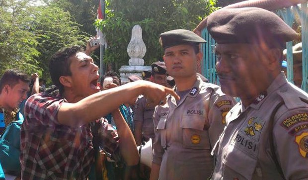 150825_ACEH_VICTIMS_620.jpg