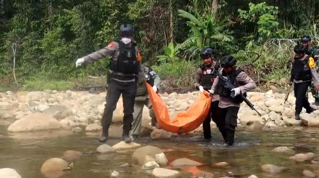 Polisi temukan enam mayat lagi korban serangan kelompok separatis Papua Polisi temukan enam mayat lagi korban serangan kelompok separatis Papua