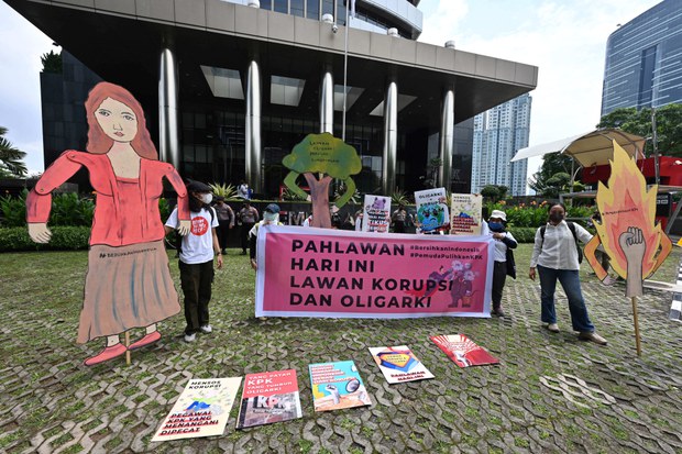 Politisi Azis Syamsuddin Divonis 3 ½ Tahun Penjara dalam Kasus Suap Politisi Azis Syamsuddin Divonis 3 ½ Tahun Penjara dalam Kasus Suap