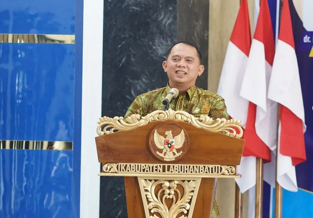 KPK tangkap 10 orang, termasuk Bupati Labuhanbatu, dalam kasus penyuapan