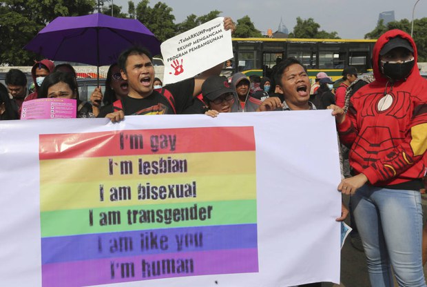 181017_ID_LGBT_1000.jpg