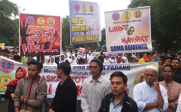 181128-ID-Pariaman-LGBT-1000.jpg 181128-ID-Pariaman-LGBT-1000.jpg