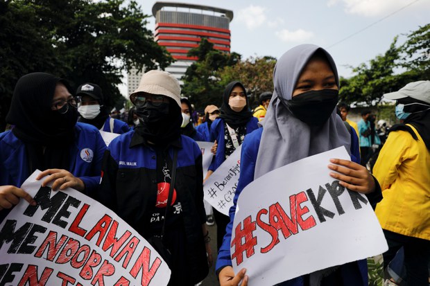 Mahkamah Agung Hapus Syarat Khusus Remisi bagi Terpidana Koruptor Mahkamah Agung Hapus Syarat Khusus Remisi bagi Terpidana Koruptor