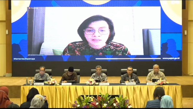 Sri Mulyani bersih-bersih di tengah sorotan atas kekayaan pegawai pajak Sri Mulyani bersih-bersih di tengah sorotan atas kekayaan pegawai pajak