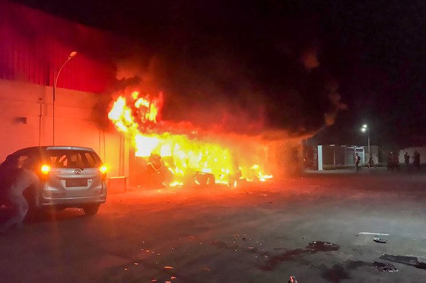 Bentrok Antar Warga dan Kebakaran Tewaskan 18 Orang di Papua Barat Bentrok Antar Warga dan Kebakaran Tewaskan 18 Orang di Papua Barat