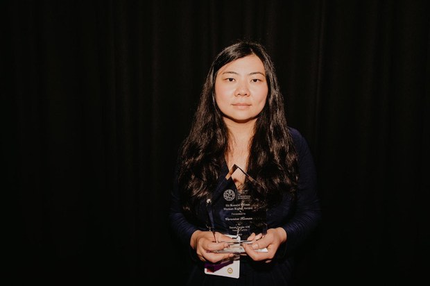 Veronica Koman saat menerima Penghargaan Hak Asasi Manusia Sir Ronald Wilson dari Australia, Oktober 2019. [Dok. Veronica Koman]