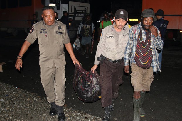 200415_ID_Papua_1000.jpg 200415_ID_Papua_1000.jpg