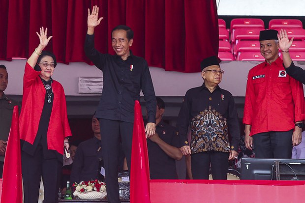 PDIP tak akui Jokowi dan Gibran sebagai kader setelah dukung Prabowo PDIP tak akui Jokowi dan Gibran sebagai kader setelah dukung Prabowo
