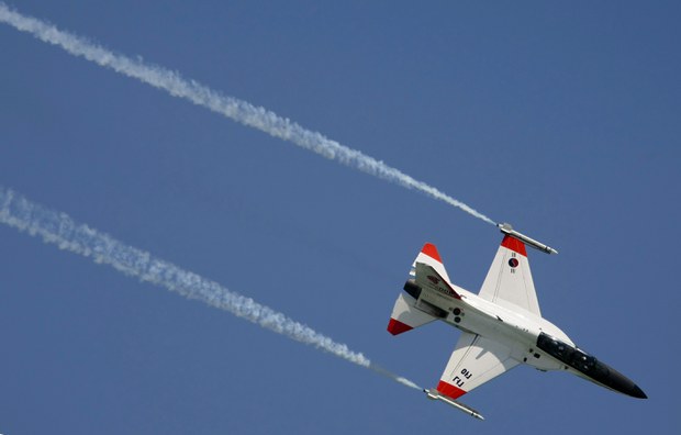 Indonesia Membeli 6 Jet Latih T-50 Senilai Rp3,4 Triliun dari Korsel Indonesia Membeli 6 Jet Latih T-50 Senilai Rp3,4 Triliun dari Korsel